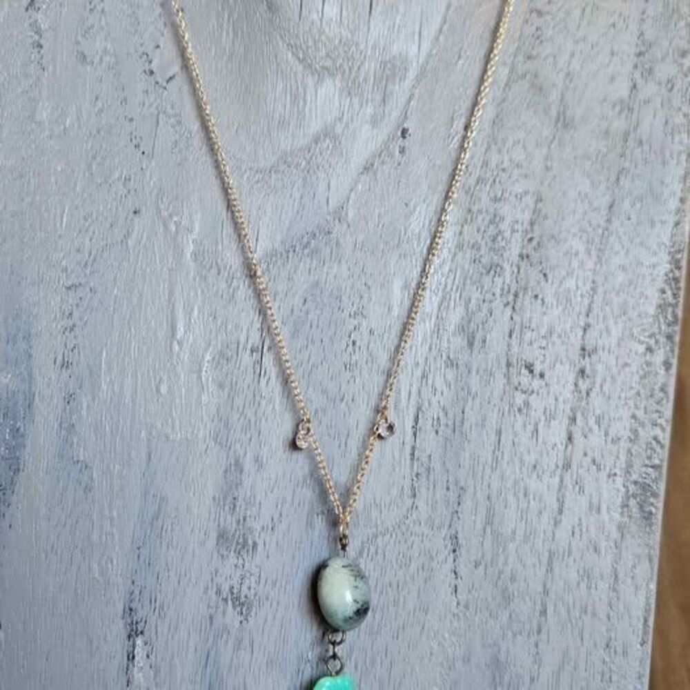 Natural Stone & Carved Leaf Necklace | Gray Tassels | Gold Tone Chain